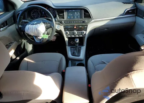 2019 Hyundai Elantra Value Edition z USA, uszkodzony, nr VIN 5NPD84LF5KH432297